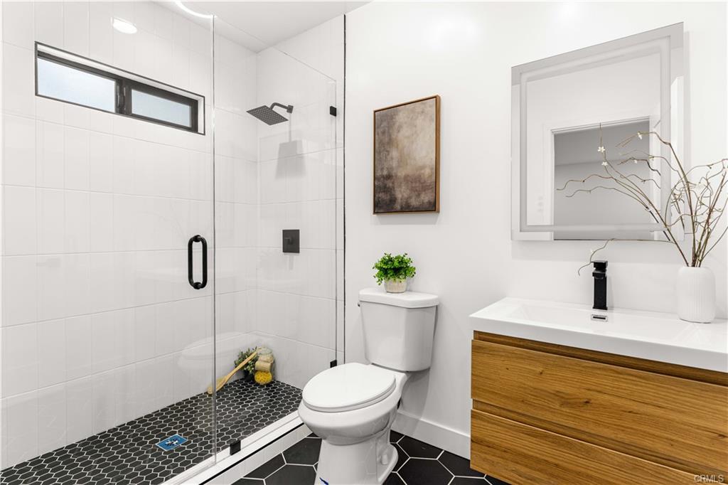 Los Angeles, California, 90032, United States, 5 Bedrooms Bedrooms, ,3 BathroomsBathrooms,Residential,For Sale,1765407