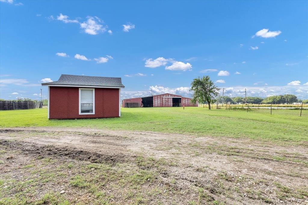Kaufman, Texas, 75142, United States, 3 Bedrooms Bedrooms, ,2 BathroomsBathrooms,Residential,For Sale,1848066