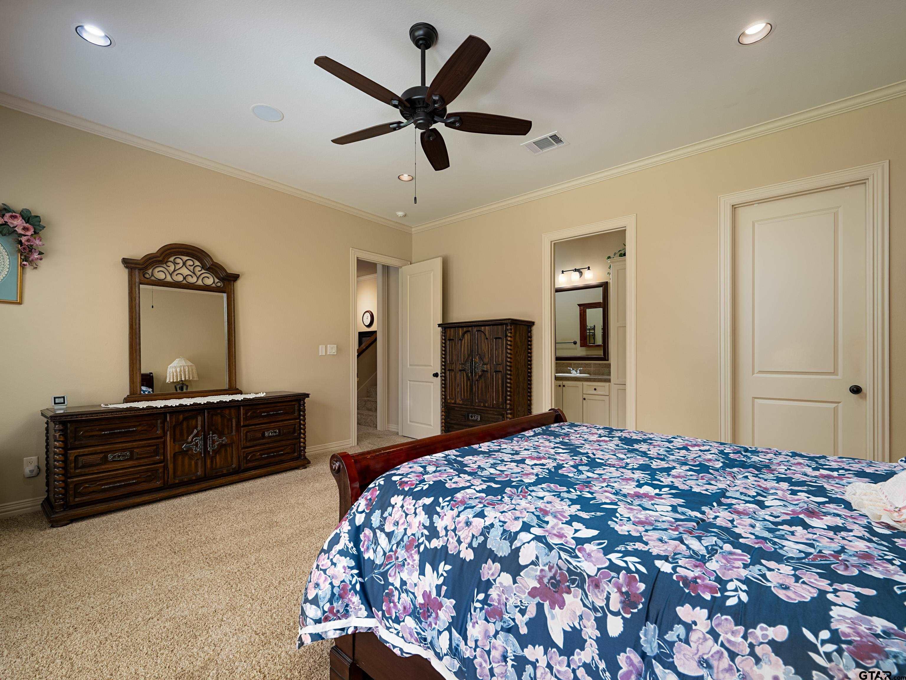 Tyler, Texas, 75703, United States, 4 Bedrooms Bedrooms, ,6 BathroomsBathrooms,Residential,For Sale,1965330