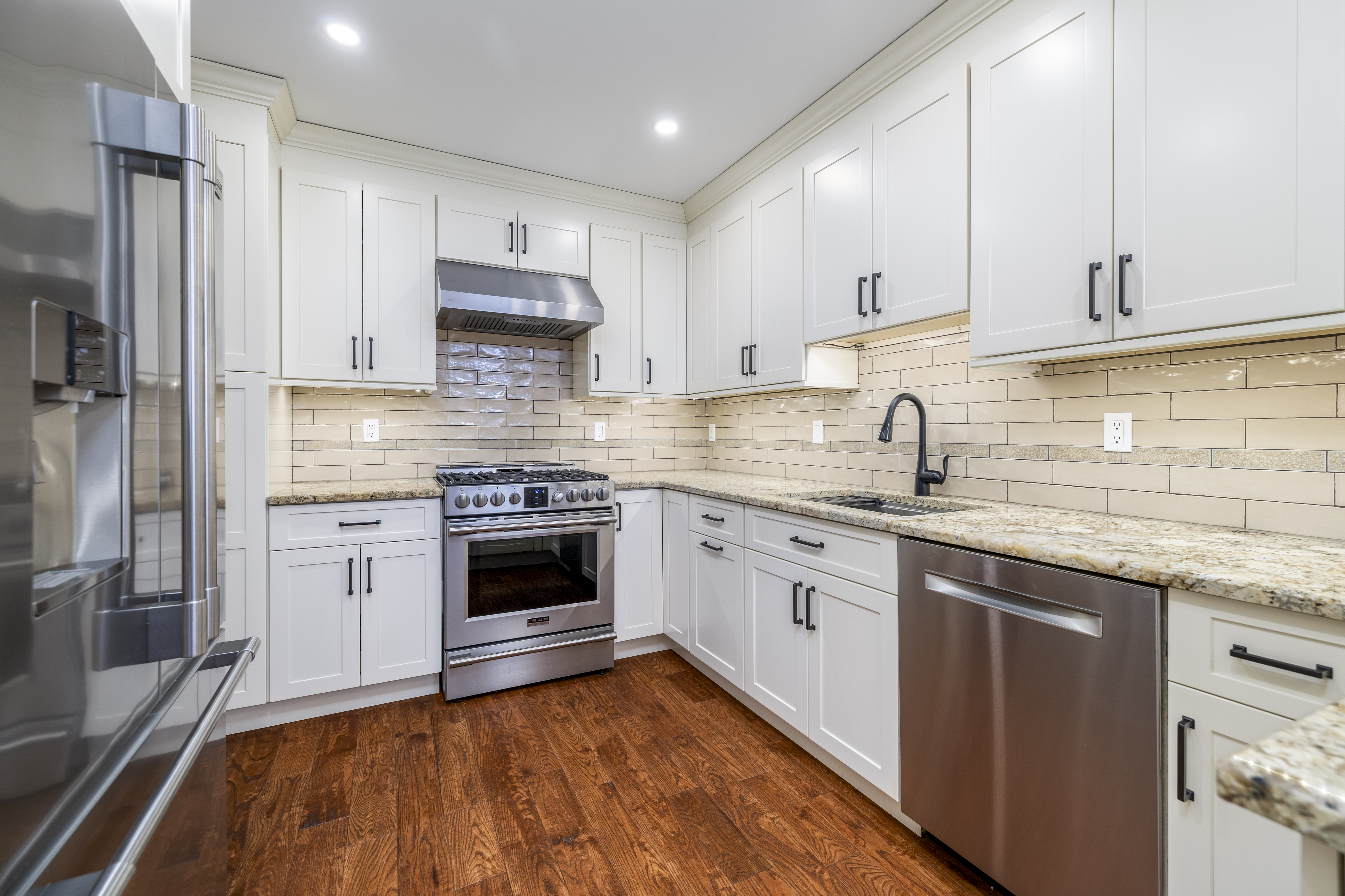 12 May Court, Rockville Centre, NY 11570 - 物件實景
