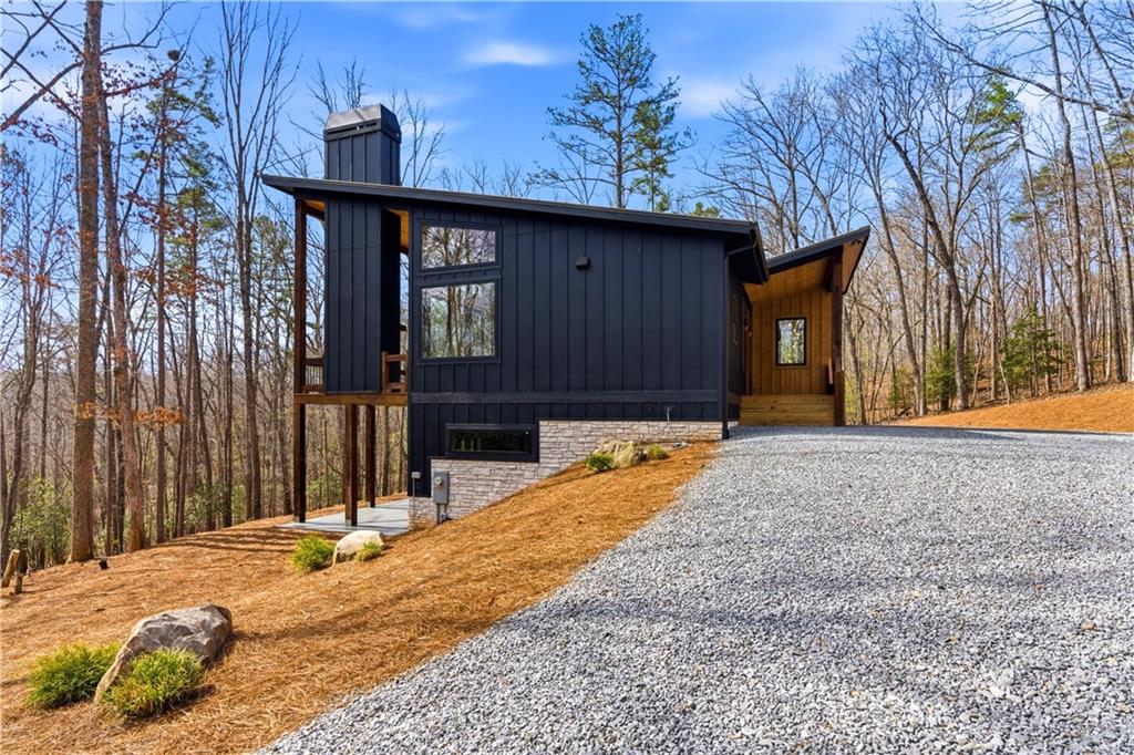 Morganton, Georgia, 30560, United States, 3 Bedrooms Bedrooms, ,4 BathroomsBathrooms,Residential,For Sale,2037777