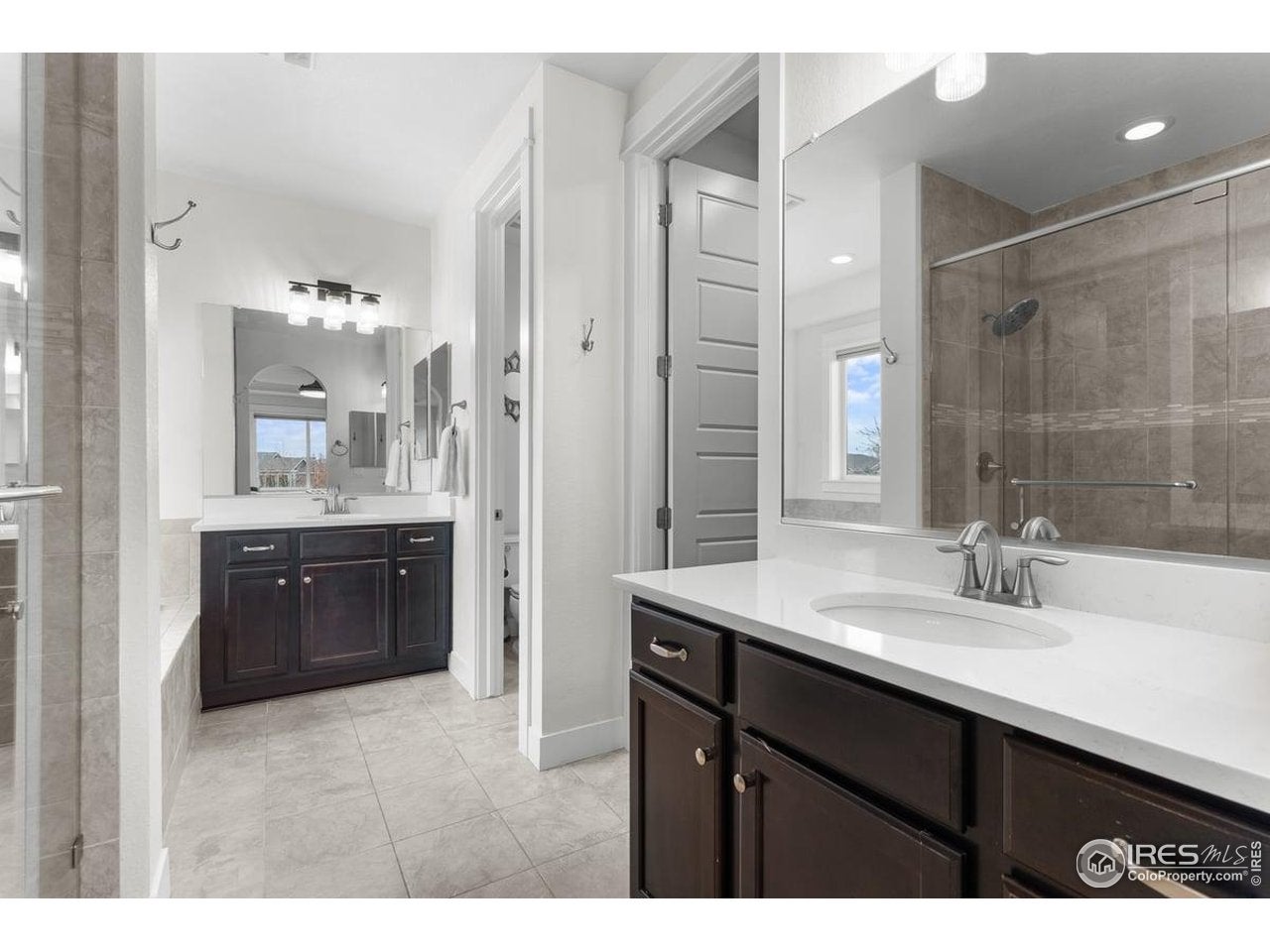 Windsor, Colorado, 80550, United States, 6 Bedrooms Bedrooms, ,4 BathroomsBathrooms,Residential,For Sale,1996243