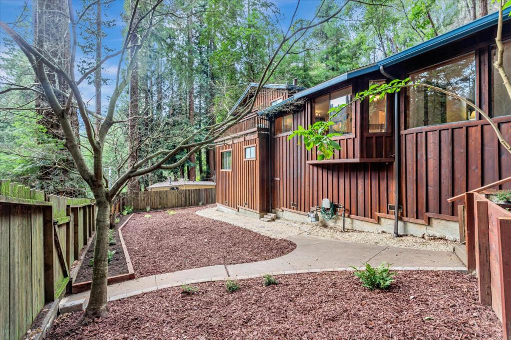 Boulder Creek, California, 95006, United States, 3 Bedrooms Bedrooms, ,2 BathroomsBathrooms,Residential,For Sale,2007760