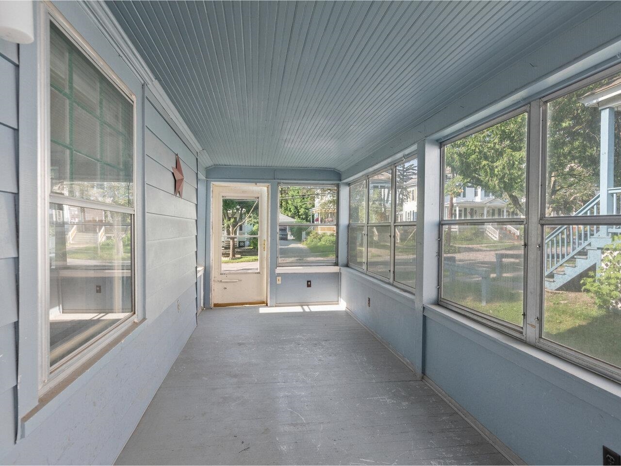 Burlington, Vermont, 05401, United States, 5 Bedrooms Bedrooms, ,2 BathroomsBathrooms,Residential,For Sale,1862244