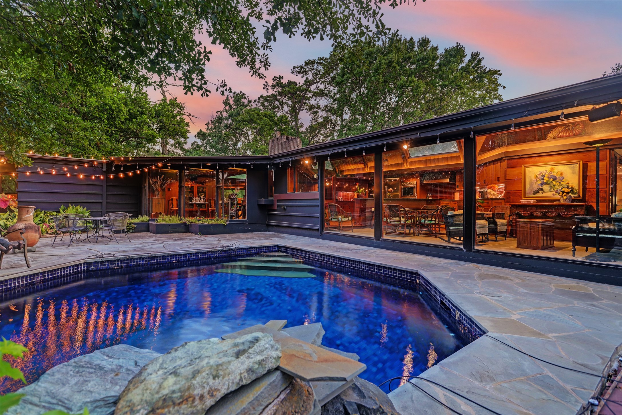  8 Tiel Way - 物件實景