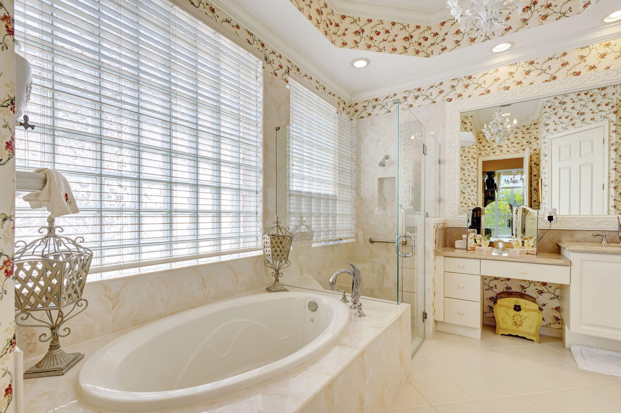 Wellington, Florida, 33411, United States, 2 Bedrooms Bedrooms, ,2 BathroomsBathrooms,Residential,For Sale,1807724