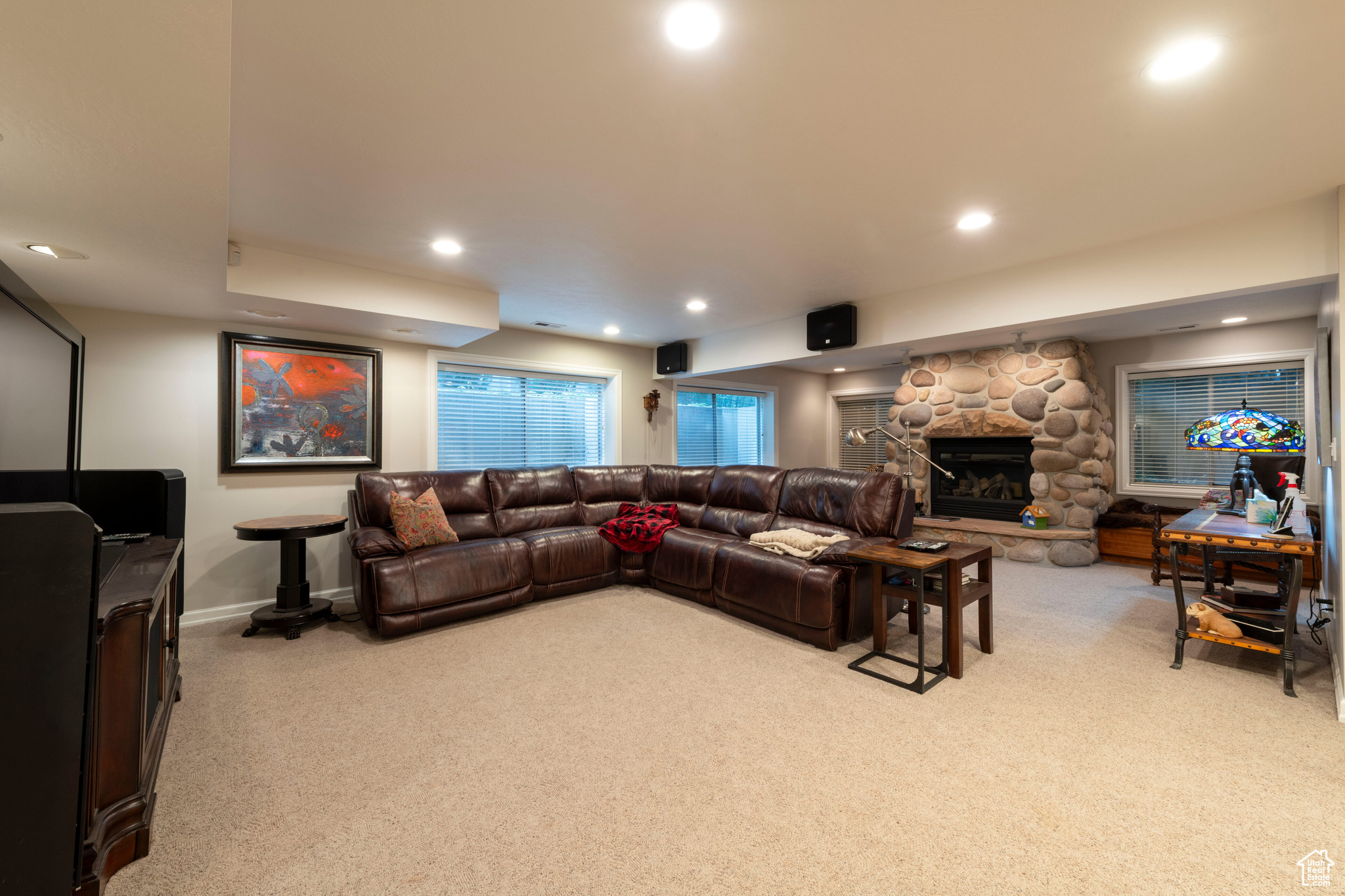 Murray, Utah, 84121, United States, 6 Bedrooms Bedrooms, ,2 BathroomsBathrooms,Residential,For Sale,1927419