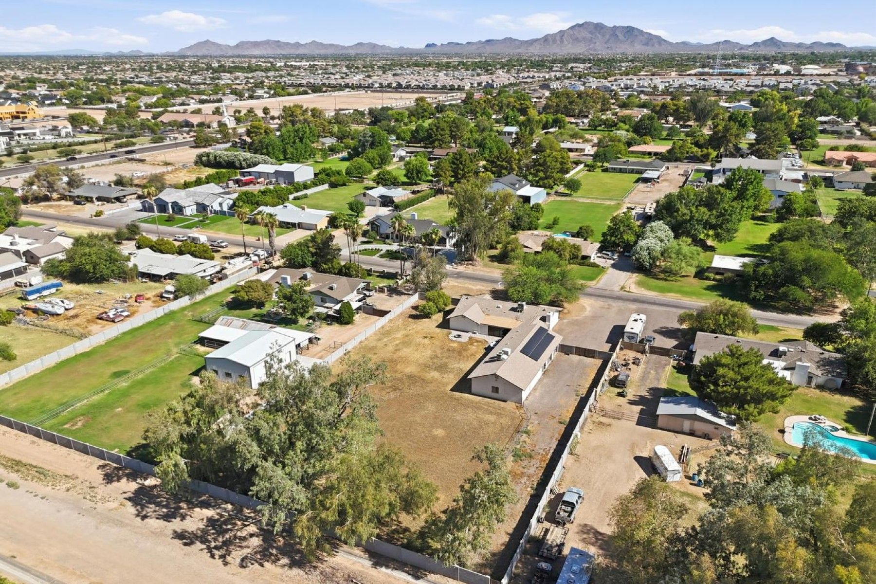  2266 E Willis Rd  Gilbert, AZ - 物件實景