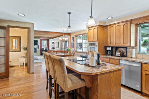 Yakima, Washington, 98903, United States, 3 Bedrooms Bedrooms, ,3 BathroomsBathrooms,Residential,For Sale,1846825