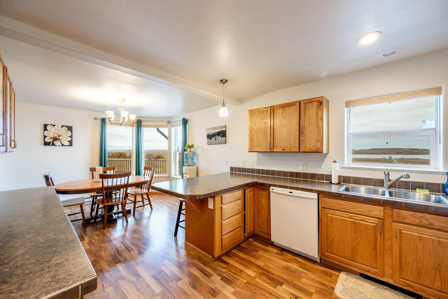 Buffalo, Wyoming, 82834, United States, 4 Bedrooms Bedrooms, ,4 BathroomsBathrooms,Residential,For Sale,1990981