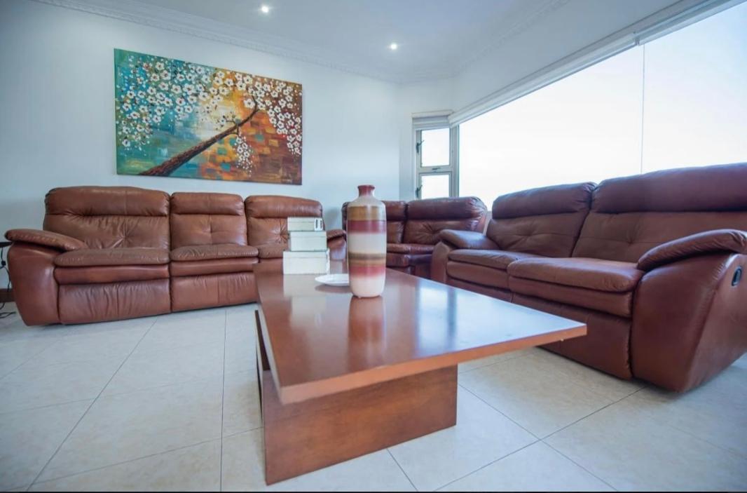 Las Lajas, Monterrey, Nuevo León, 64638, Mexico, 4 Bedrooms Bedrooms, ,5 BathroomsBathrooms,Residential,For Sale,Las Lajas,1444462
