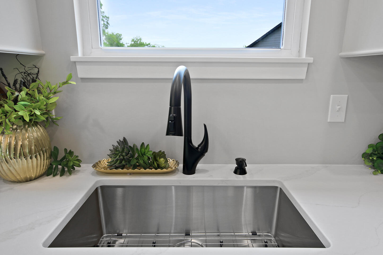 COLUMBIA, Missouri, 65202, United States, 4 Bedrooms Bedrooms, ,3 BathroomsBathrooms,Residential,For Sale,2008835