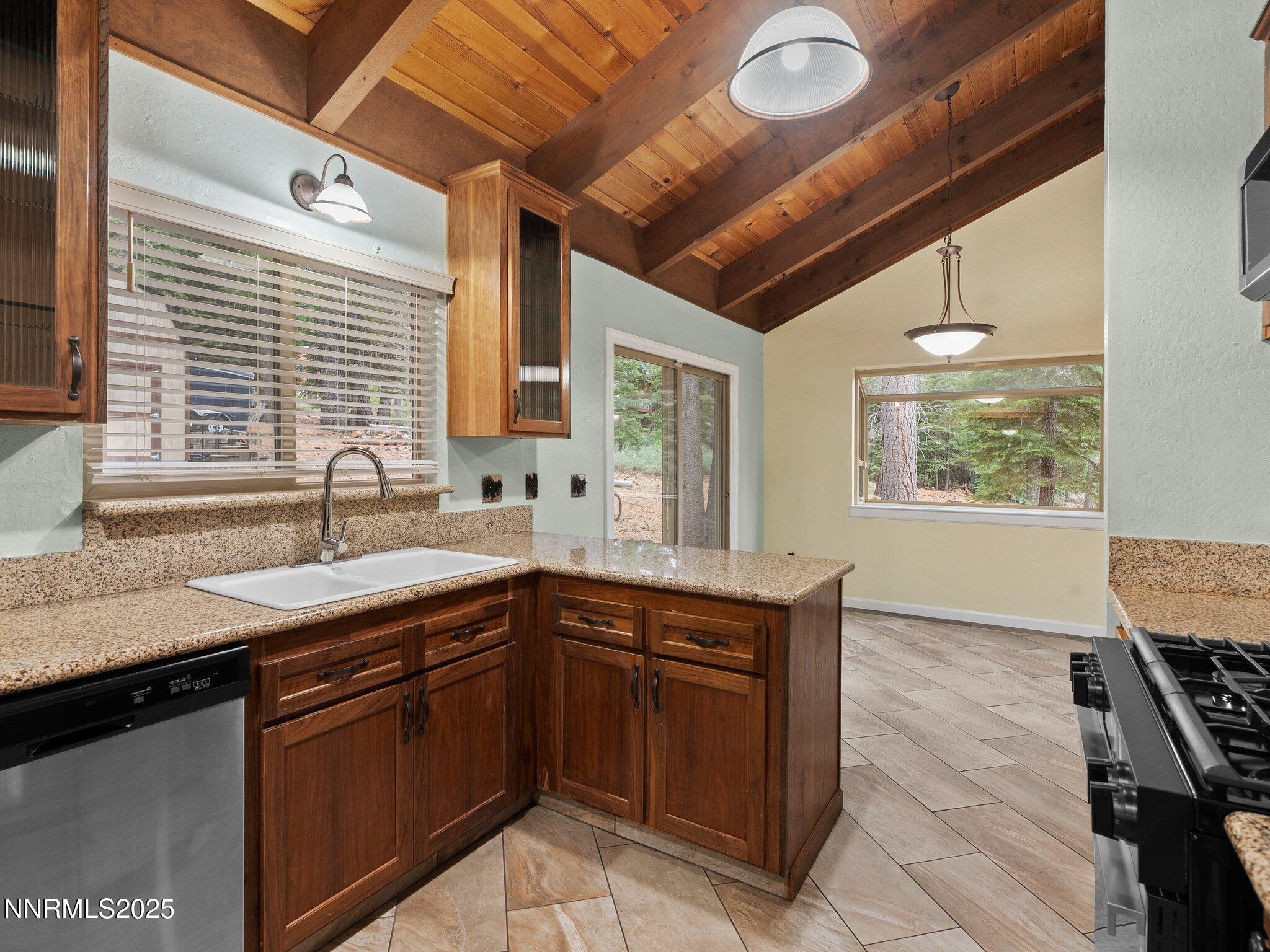 South Lake Tahoe, California, 96150, United States, 3 Bedrooms Bedrooms, ,2 BathroomsBathrooms,Residential,For Sale,1970605