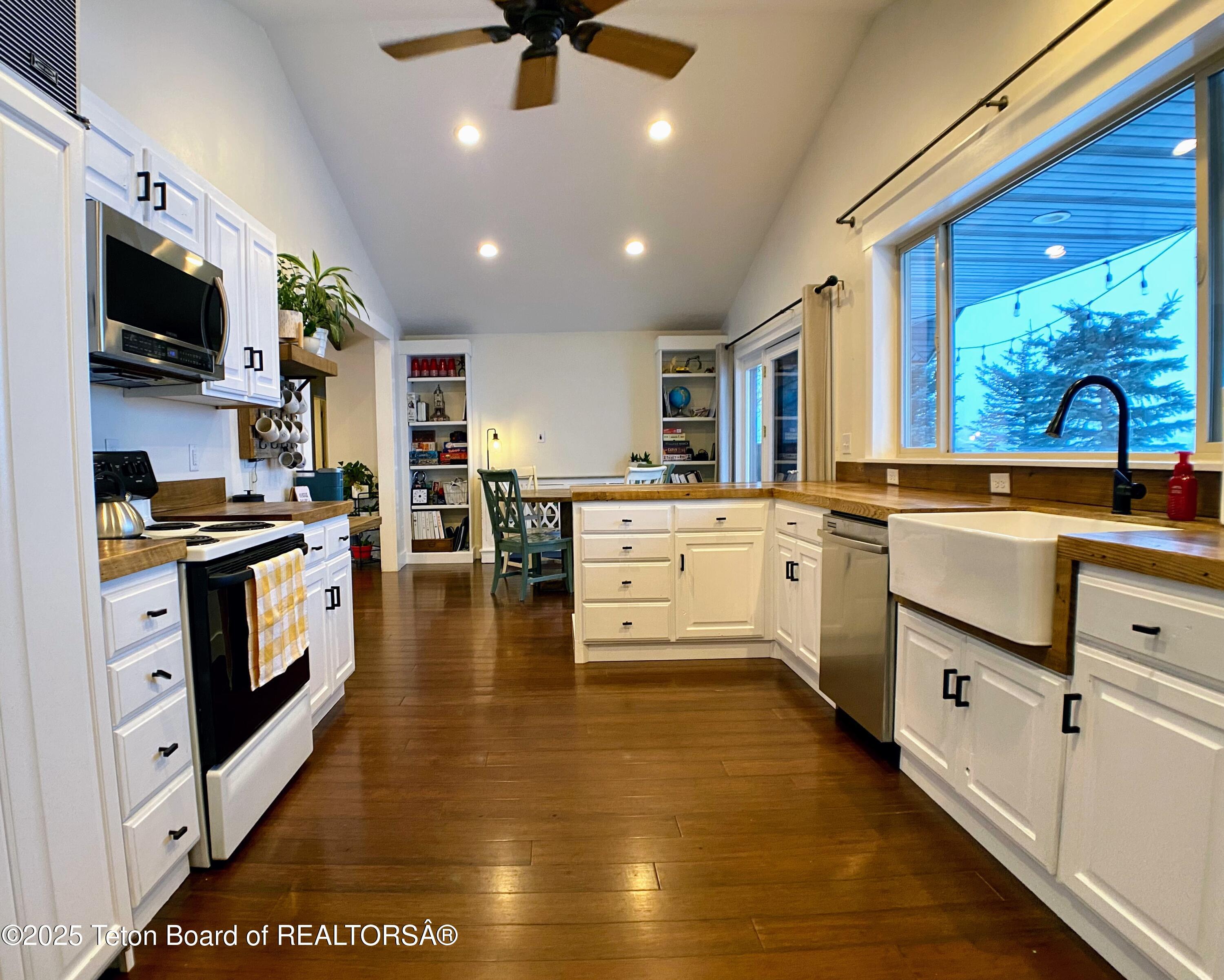 Tetonia, Idaho, 83452, United States, 3 Bedrooms Bedrooms, ,2 BathroomsBathrooms,Residential,For Sale,1898608