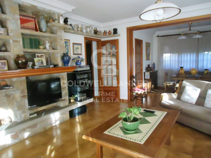 Girona, La Bisbal d'Empord?, La Bisbal d'Empord?, La Bisbal d'Empordà, Catalonia, ES, 4 Bedrooms Bedrooms, ,1 BathroomBathrooms,Residential,For Sale,Girona, La Bisbal d'Empord?, La Bisbal d'Empord?,1448680