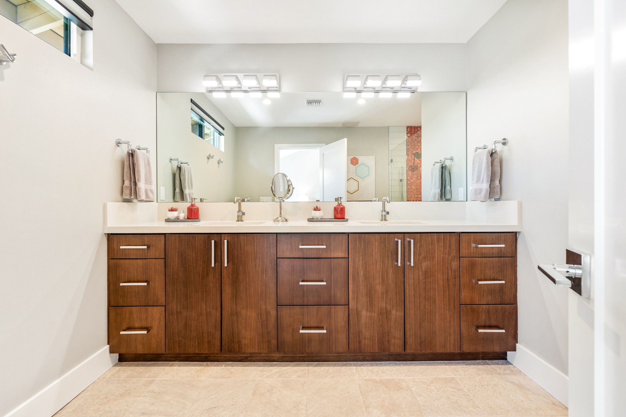  Luxury Remodel with Panoramic Views - 物件實景