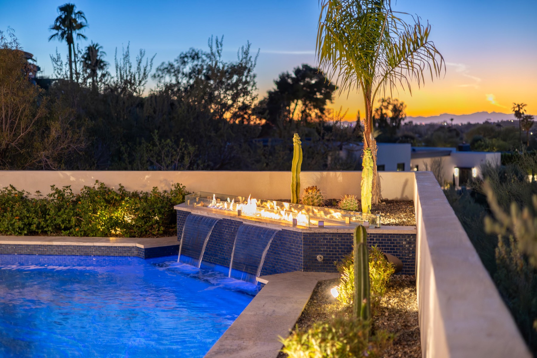  5724 N ECHO CANYON DR¦Phoenix, AZ - 物件實景