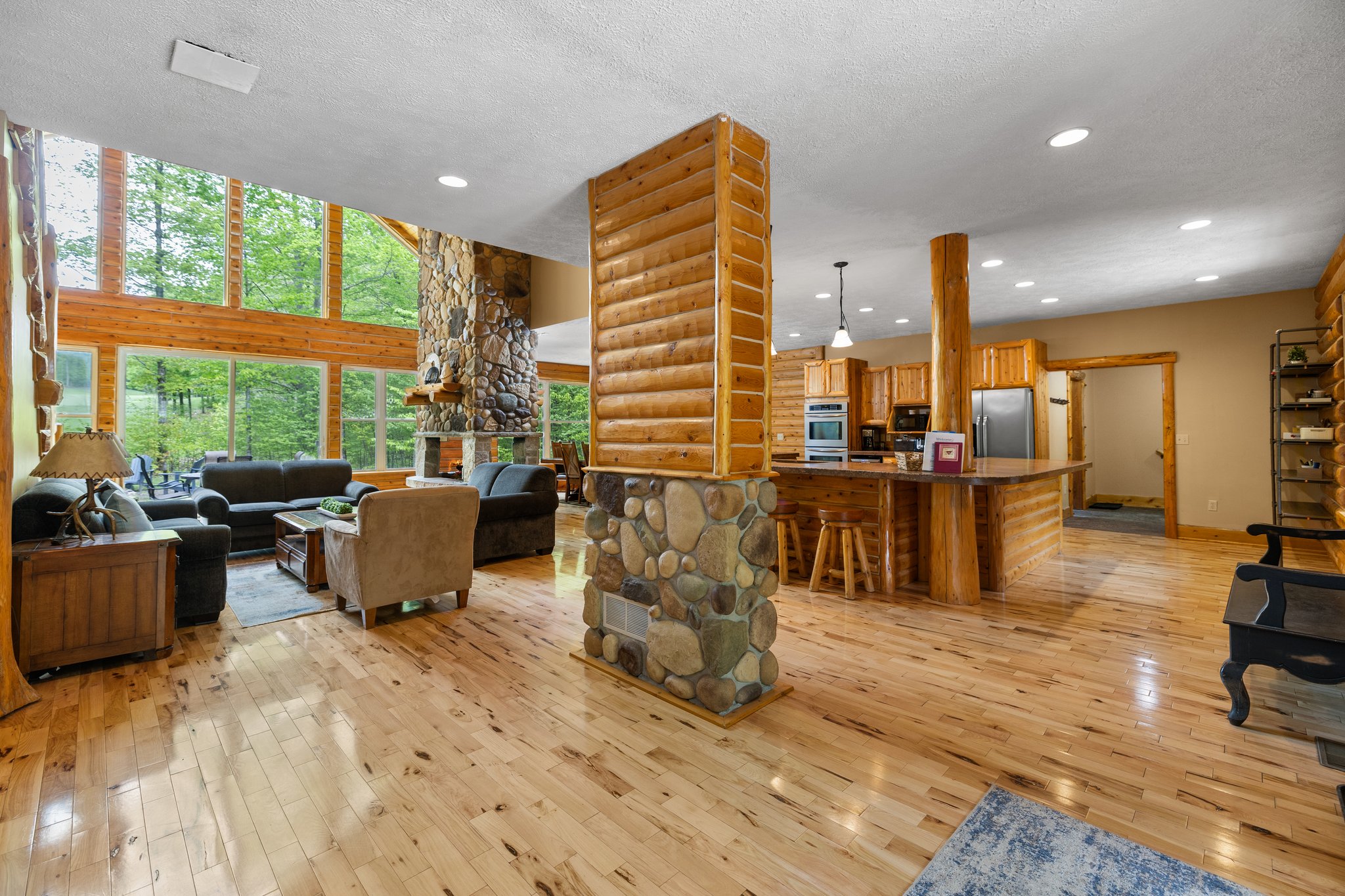 Bellaire, Michigan, 49615, United States, 5 Bedrooms Bedrooms, ,4 BathroomsBathrooms,Residential,For Sale,1826987