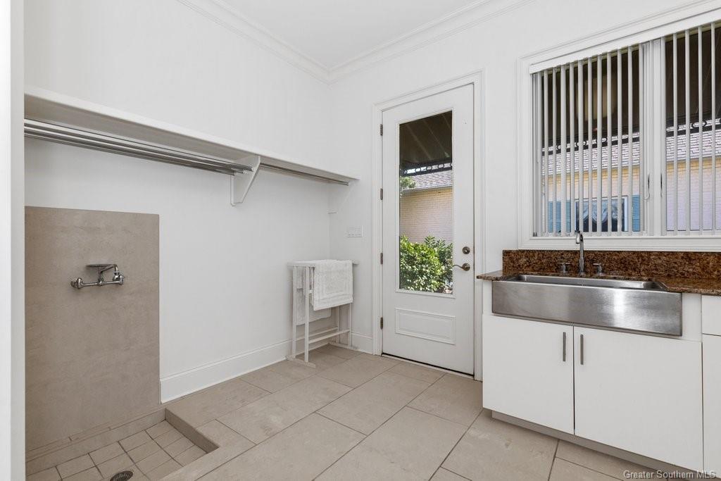 Lake Charles, Louisiana, 70605, United States, 6 Bedrooms Bedrooms, ,6 BathroomsBathrooms,Residential,For Sale,1981086