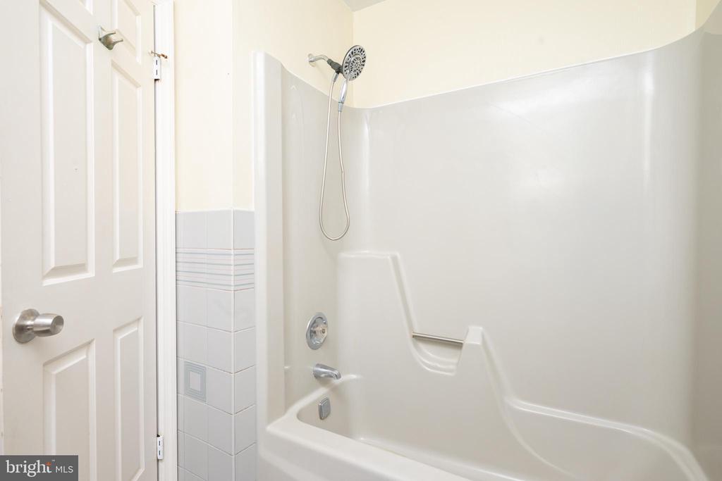 Reading, Pennsylvania, 19607, United States, 4 Bedrooms Bedrooms, ,4 BathroomsBathrooms,Residential,For Sale,1951295