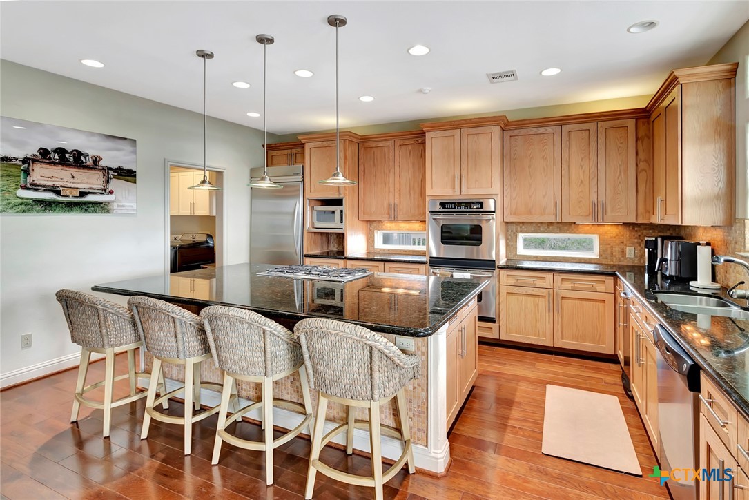 Port Lavaca, Texas, 77979, United States, 4 Bedrooms Bedrooms, ,5 BathroomsBathrooms,Residential,For Sale,1989257