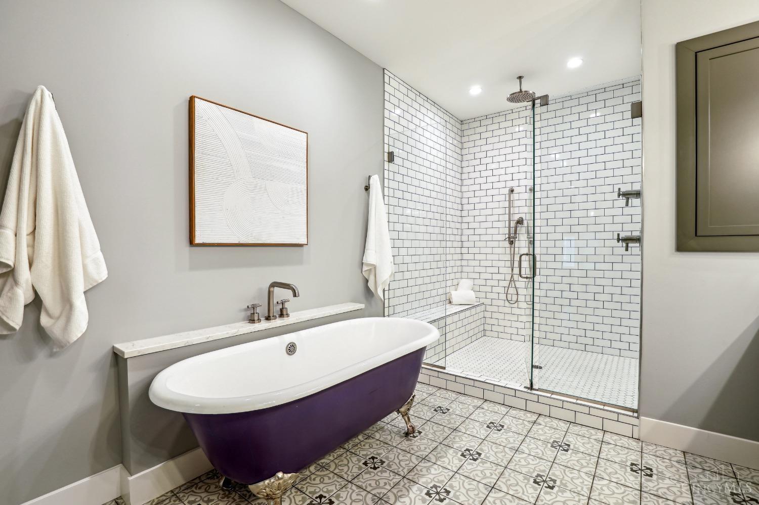 Cincinnati, Ohio, 45202, United States, 4 Bedrooms Bedrooms, ,5 BathroomsBathrooms,Residential,For Sale,1901834