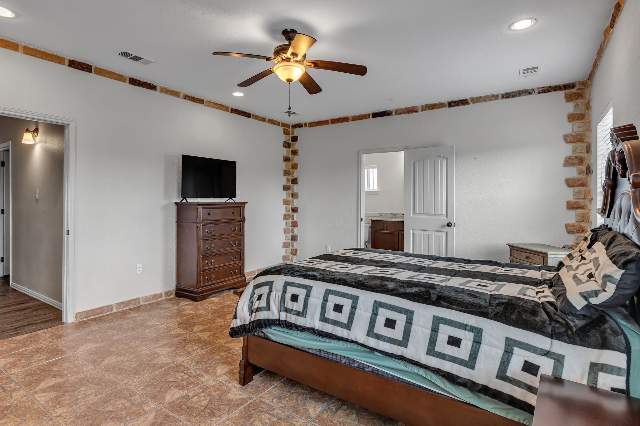 Forney, Texas, 75126, United States, 4 Bedrooms Bedrooms, ,3 BathroomsBathrooms,Residential,For Sale,1974653