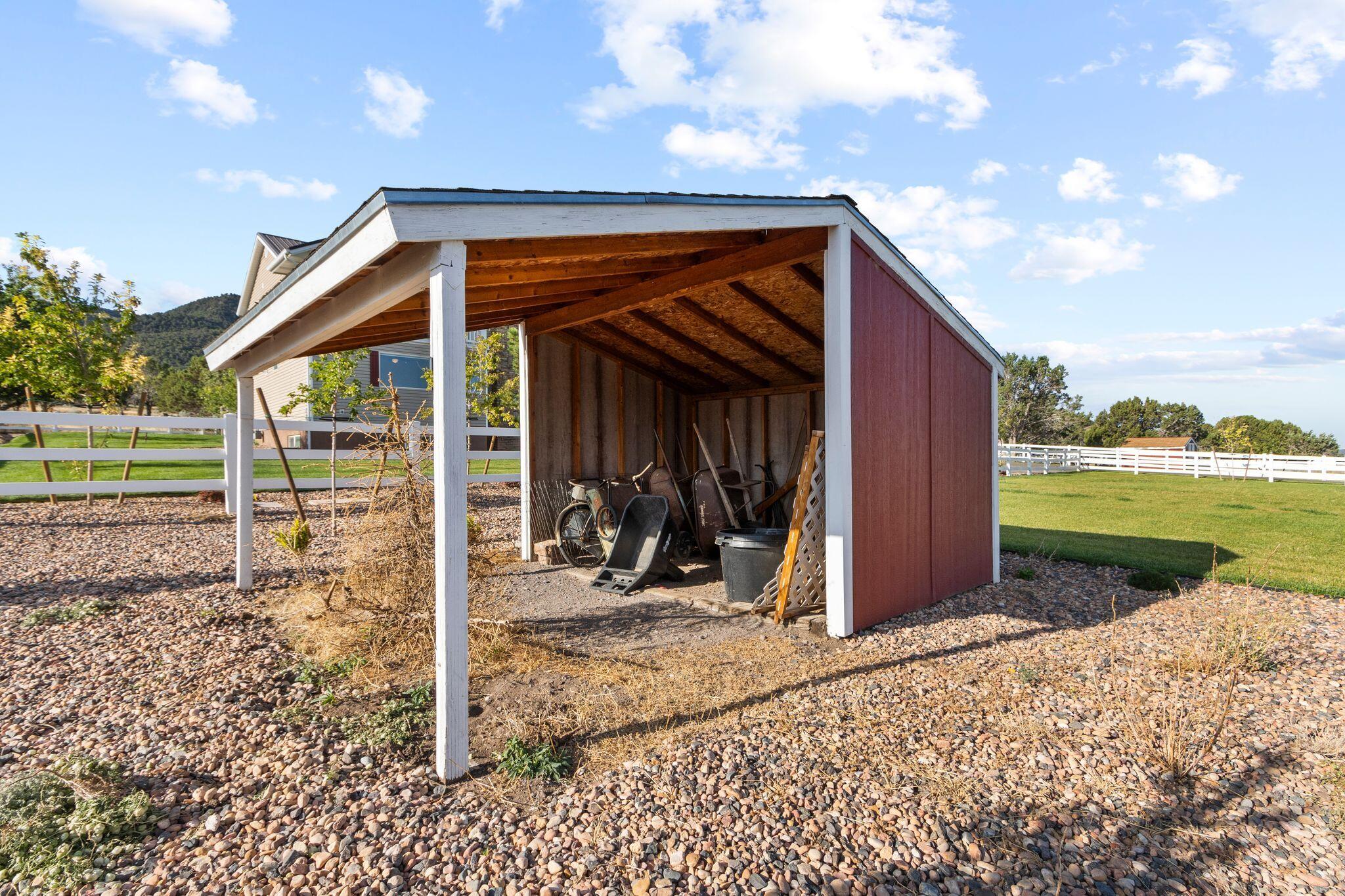 Parowan, Utah, 84761, United States, 6 Bedrooms Bedrooms, ,5 BathroomsBathrooms,Residential,For Sale,1995430