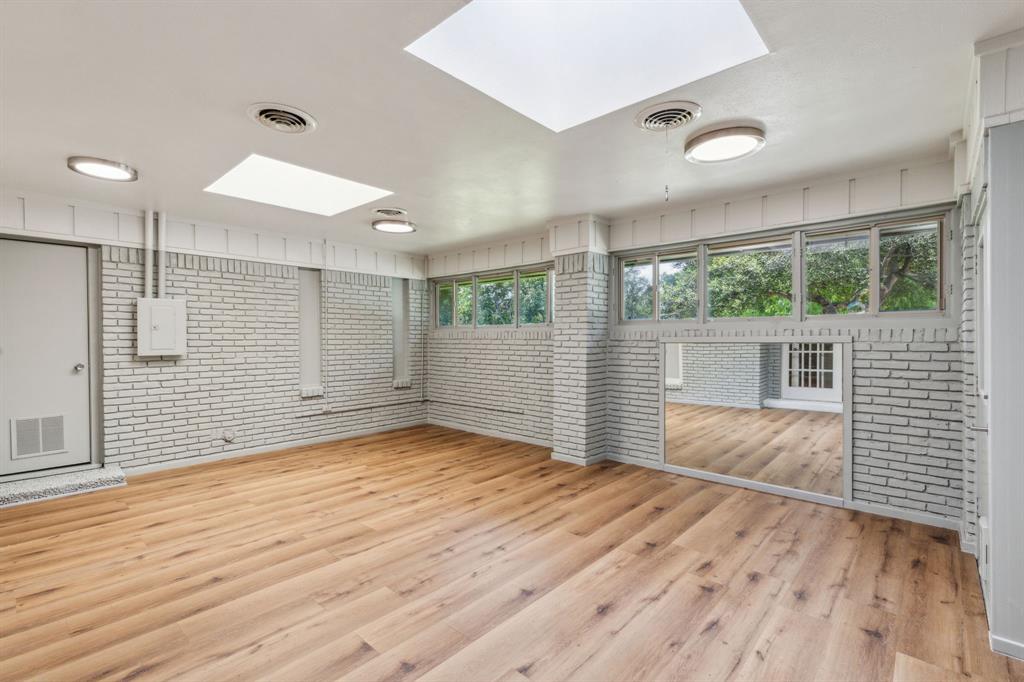 Dallas, Texas, 75229, United States, 5 Bedrooms Bedrooms, ,7 BathroomsBathrooms,Residential,For Sale,1821144