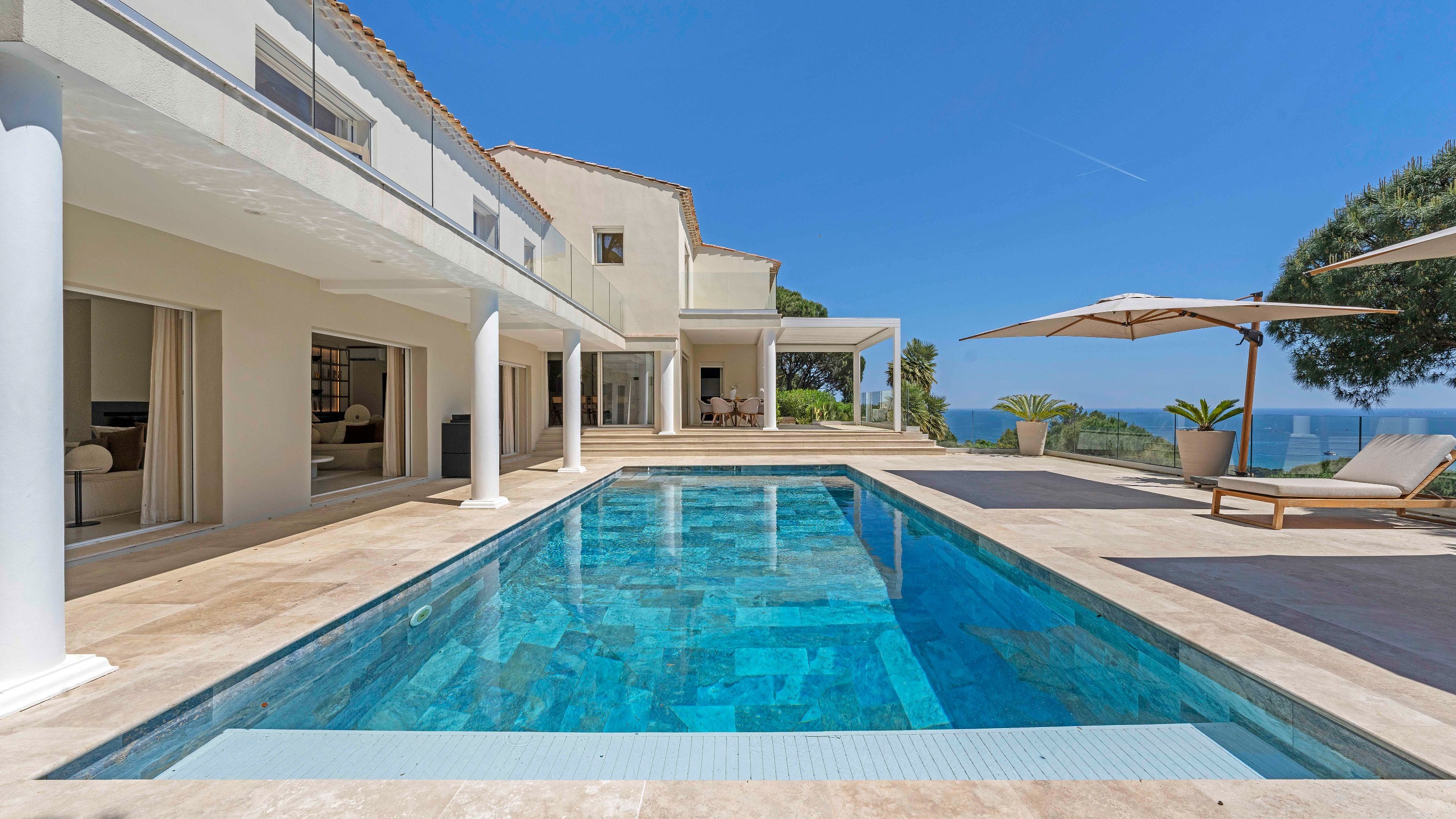  Sole Agent : Contemporary villa with sea view, close to La Nartelle Beach - 物件實景