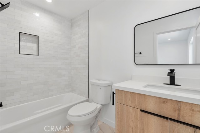 Los Angeles, California, 90023, United States, 22 Bedrooms Bedrooms, ,Residential,For Sale,1763548