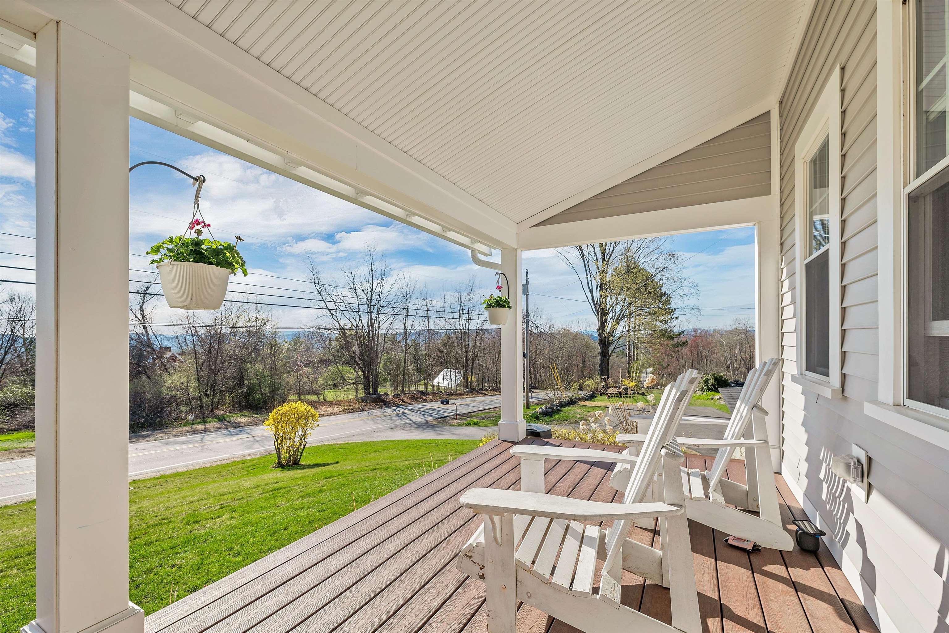 Meredith, New Hampshire, 03253, United States, 3 Bedrooms Bedrooms, ,2 BathroomsBathrooms,Residential,For Sale,1793827