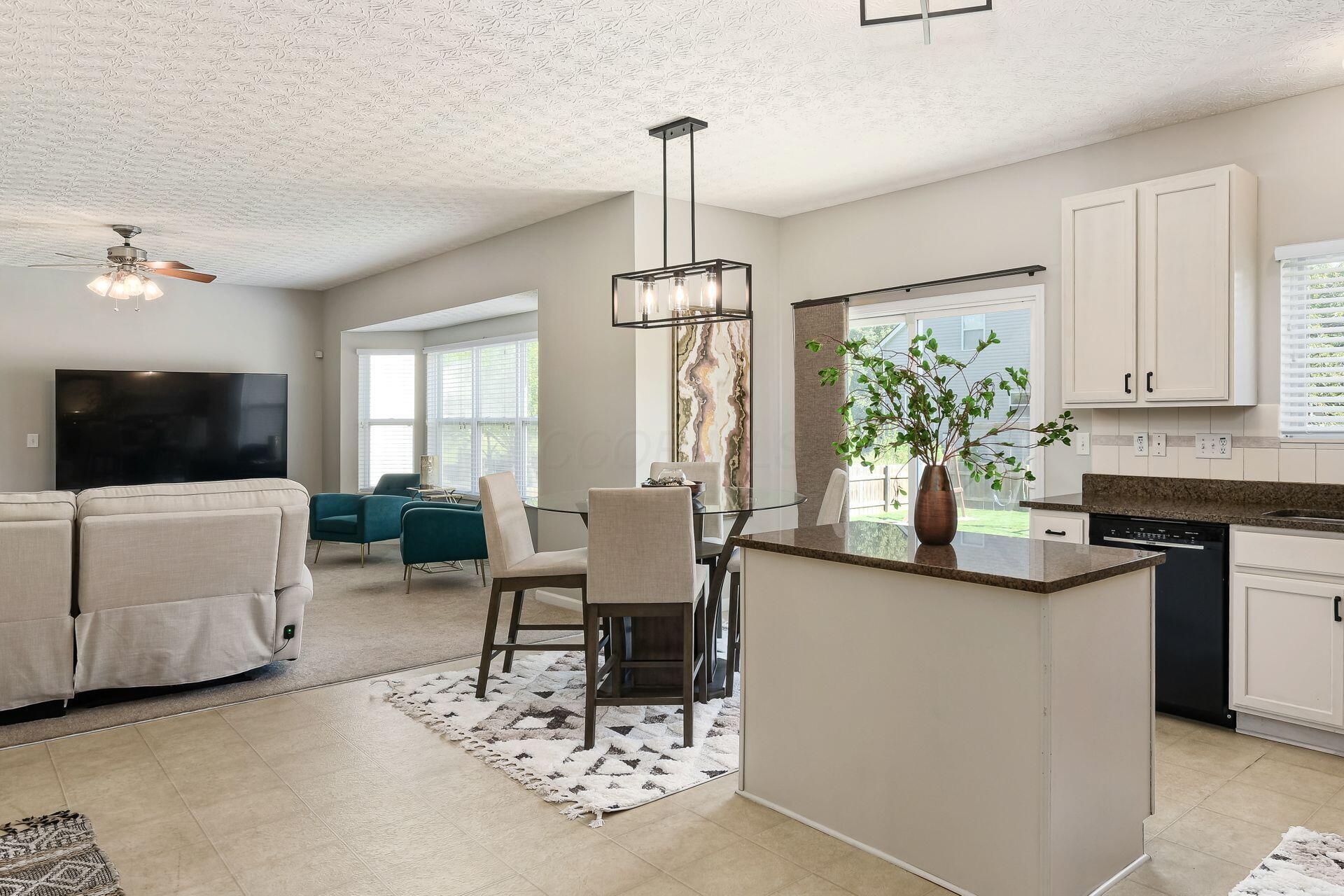 Hilliard, Ohio, 43026, United States, 4 Bedrooms Bedrooms, ,4 BathroomsBathrooms,Residential,For Sale,1965568