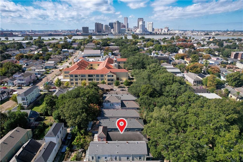 New Orleans, Louisiana, 70114, United States, 5 Bedrooms Bedrooms, ,2 BathroomsBathrooms,Residential,For Sale,1989356