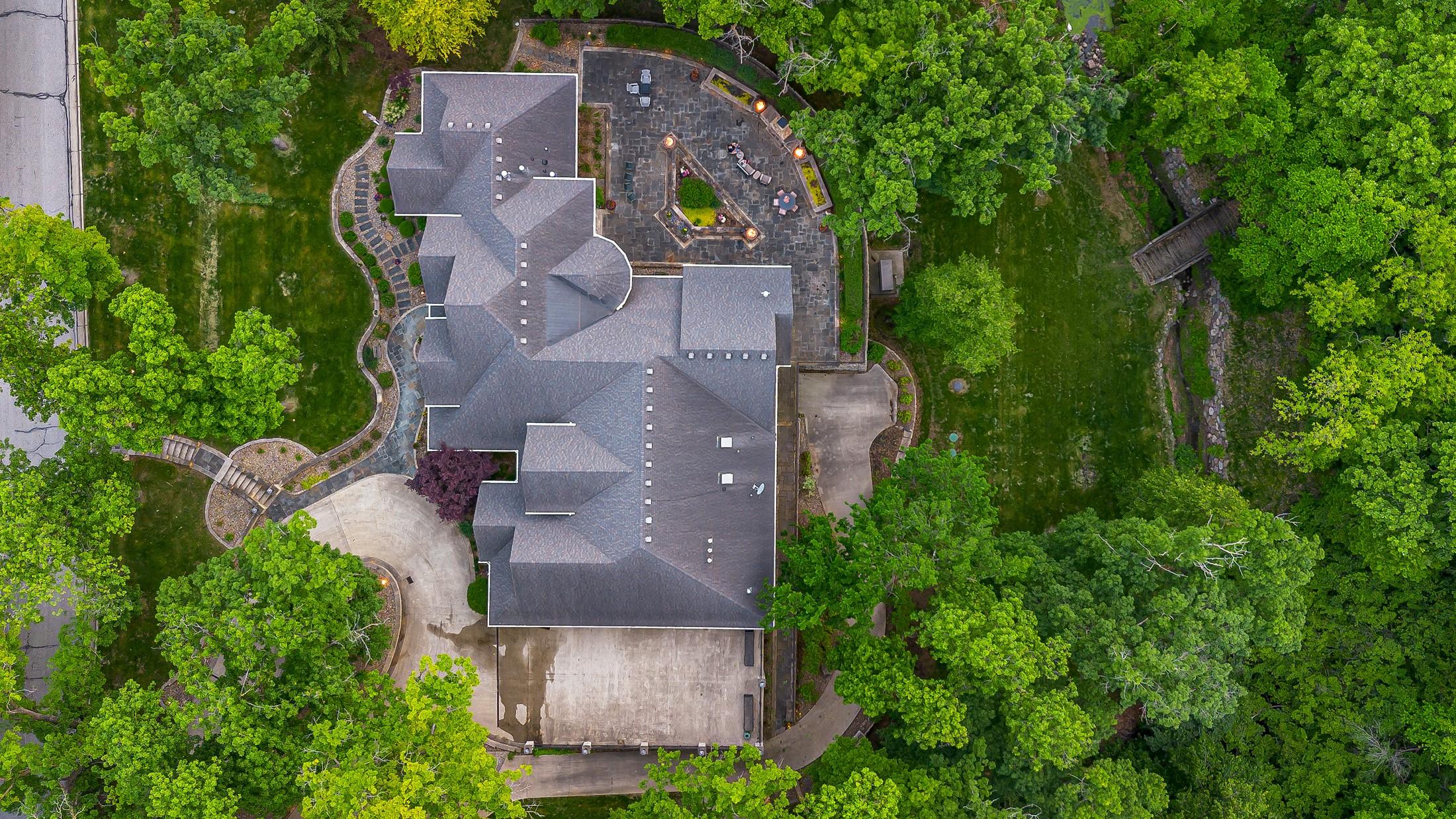 Urbandale, Iowa, 50323, United States, 4 Bedrooms Bedrooms, ,6 BathroomsBathrooms,Residential,For Sale,1980001