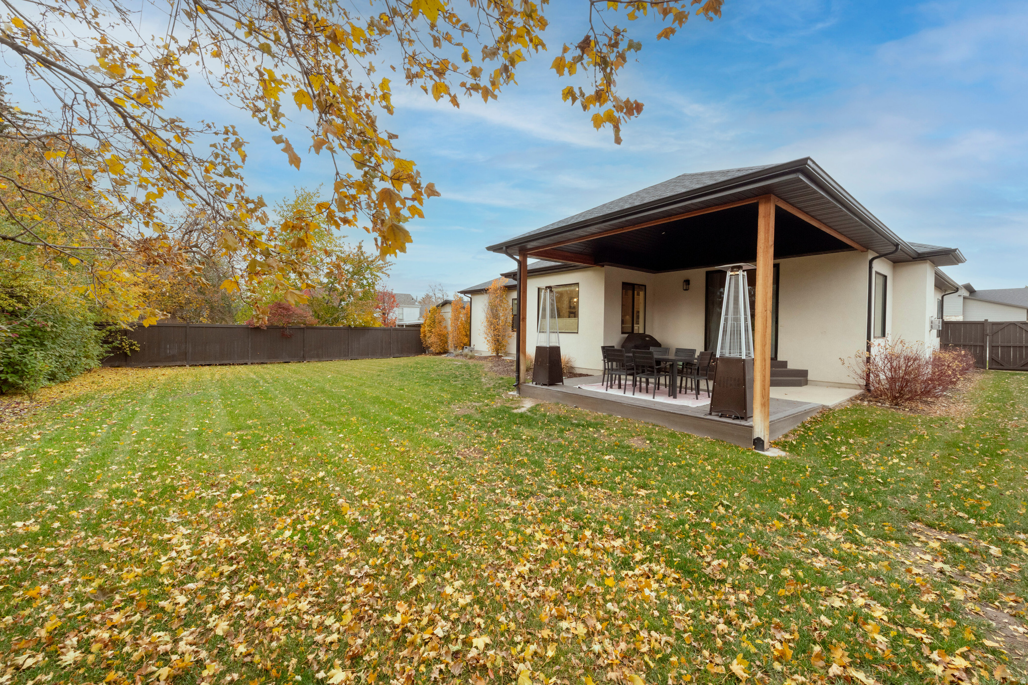 Holladay, Utah, 84117, United States, 4 Bedrooms Bedrooms, ,4 BathroomsBathrooms,Residential,For Sale,1991877