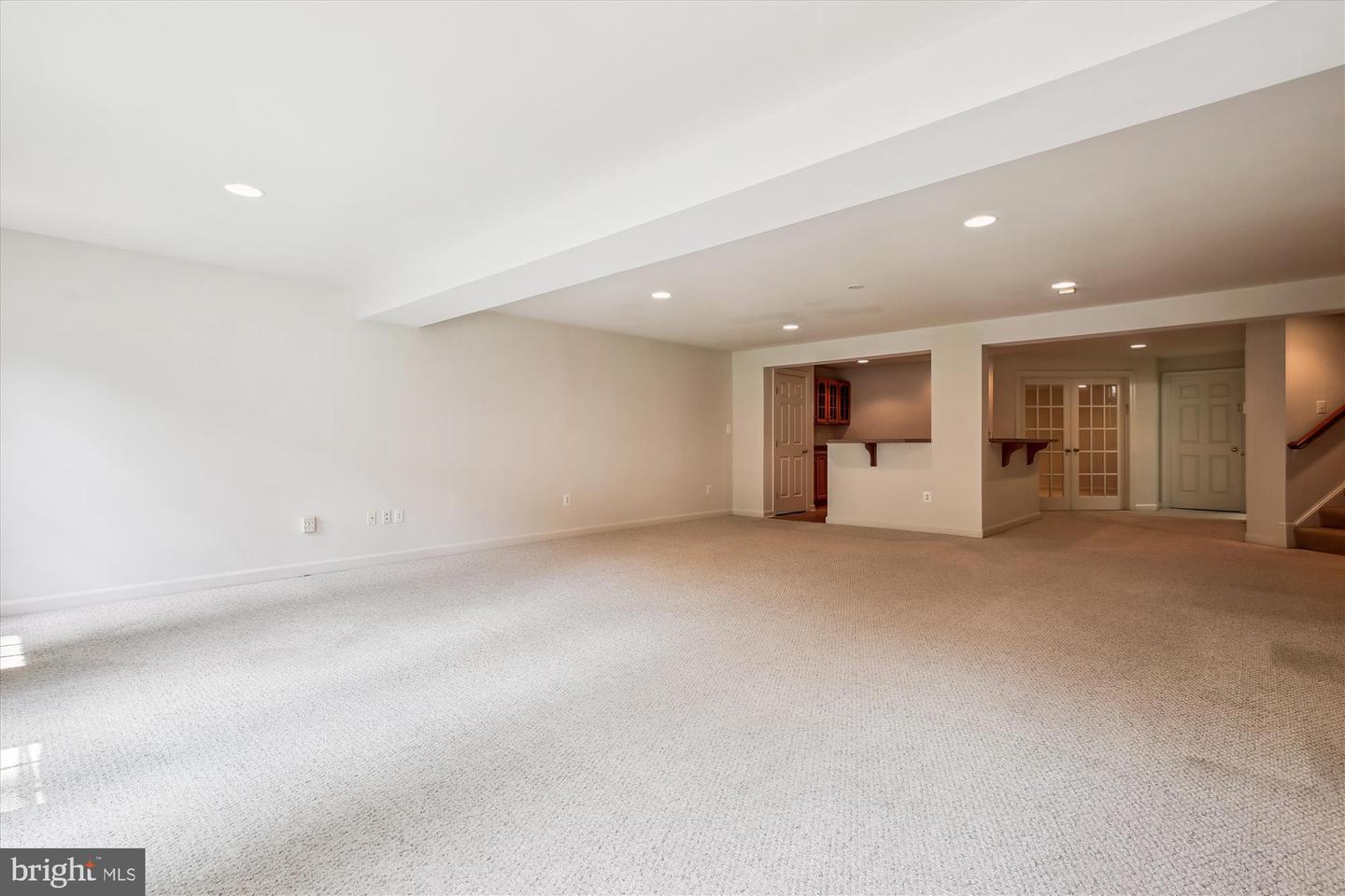 Gaithersburg, Maryland, 20878, United States, 5 Bedrooms Bedrooms, ,5 BathroomsBathrooms,Residential,For Sale,1907649
