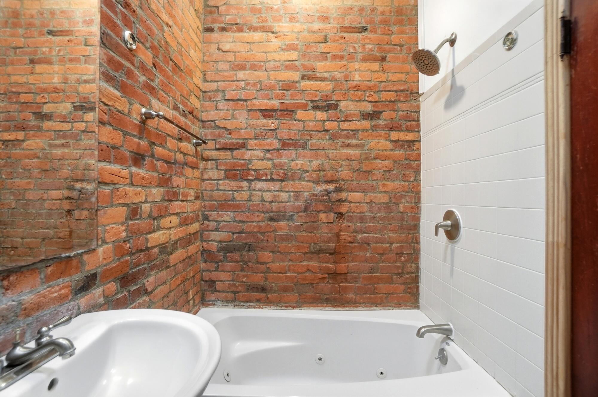 Columbus, Ohio, 43206, United States, 2 Bedrooms Bedrooms, ,2 BathroomsBathrooms,Residential,For Sale,1970918