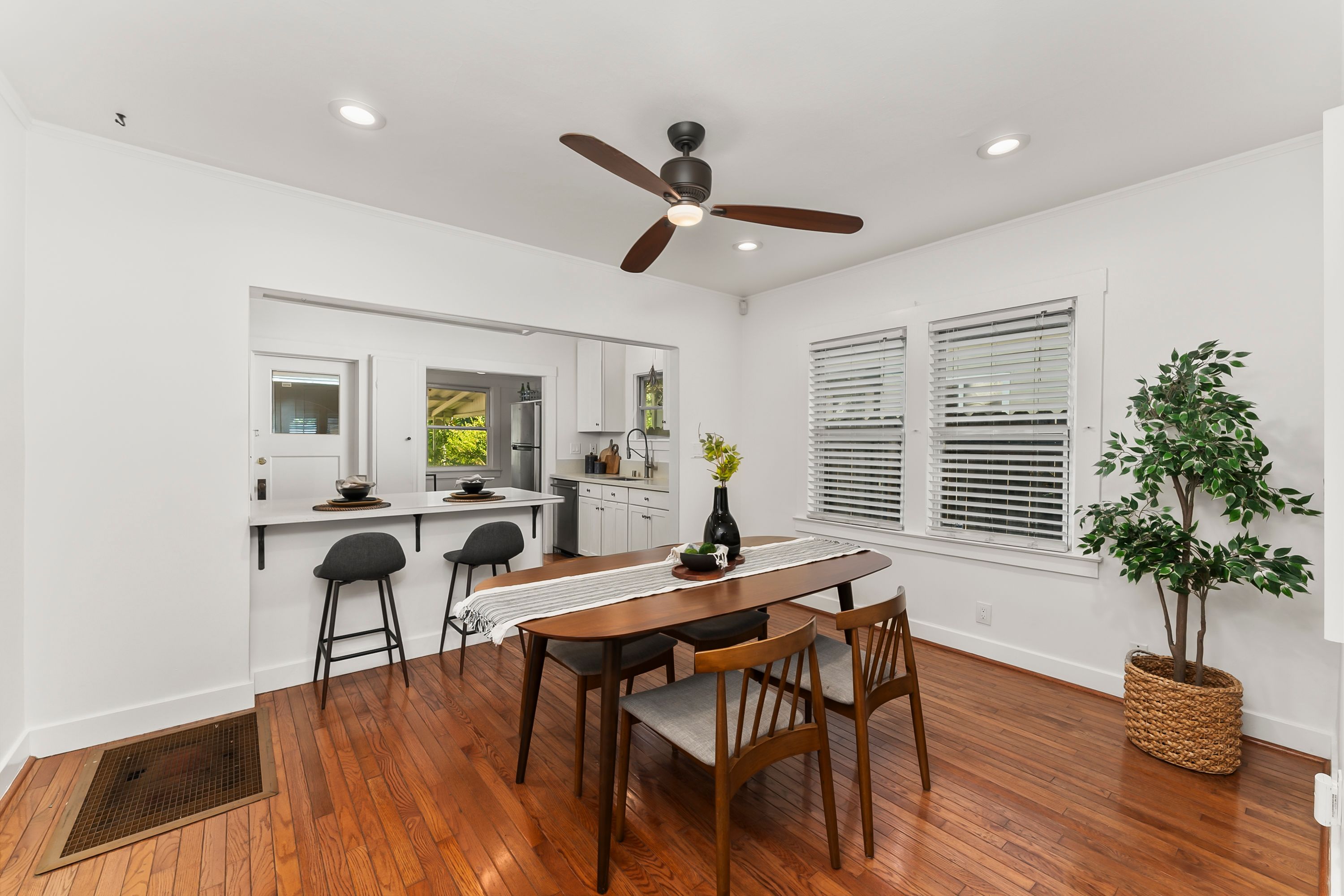  2653 Freeport Boulevard, Sacramento, CA 95818 - 物件實景