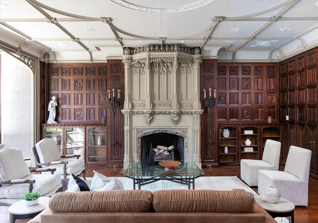 Boston, Massachusetts, 02115, United States, 7 Bedrooms Bedrooms, ,9 BathroomsBathrooms,Residential,For Sale,1948145