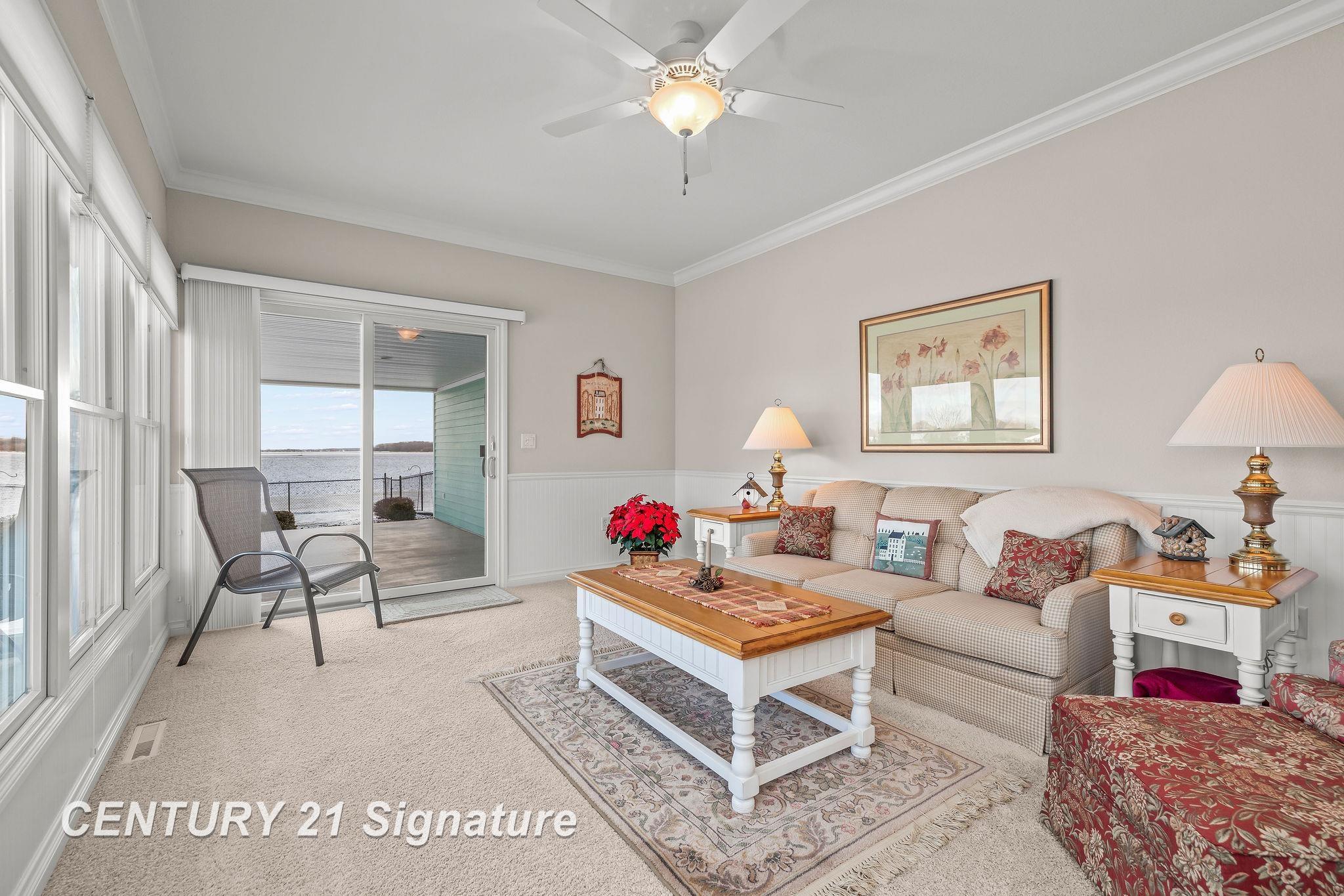 Freeland, Michigan, 48623, United States, 5 Bedrooms Bedrooms, ,4 BathroomsBathrooms,Residential,For Sale,1973671