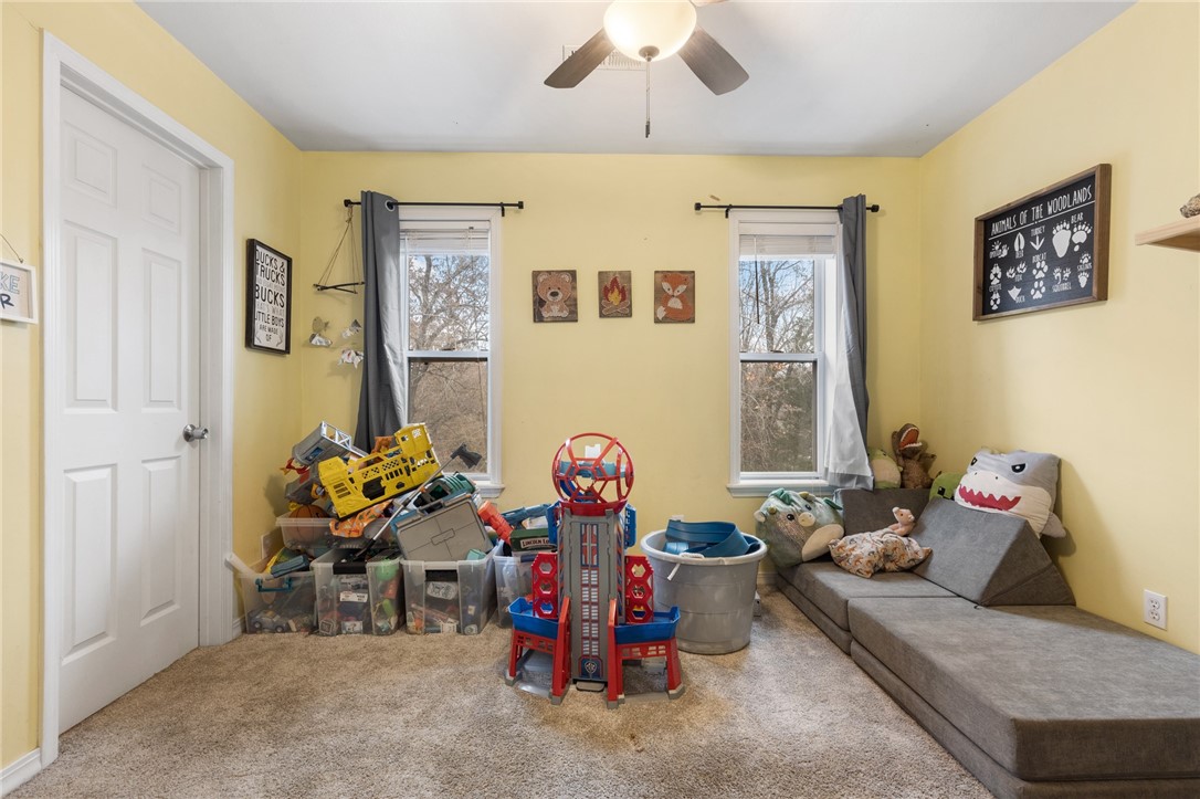 Harrison, Arkansas, 72601, United States, 5 Bedrooms Bedrooms, ,4 BathroomsBathrooms,Residential,For Sale,1934554