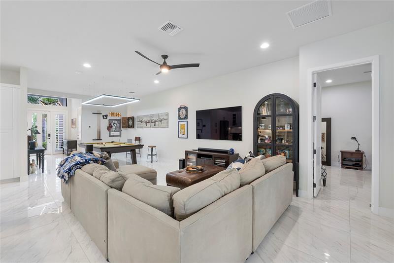 Lake Worth, Florida, 33463, United States, 3 Bedrooms Bedrooms, ,2 BathroomsBathrooms,Residential,For Sale,1925121