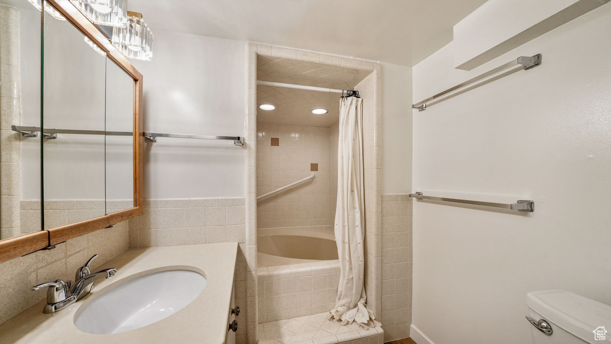 Millcreek, Utah, 84106, United States, 3 Bedrooms Bedrooms, ,1 BathroomBathrooms,Residential,For Sale,1906527
