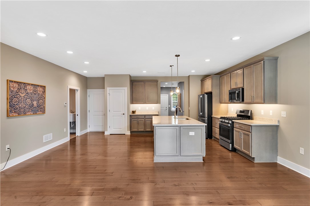 Jackson Twp, Pennsylvania, 16033, United States, 3 Bedrooms Bedrooms, ,3 BathroomsBathrooms,Residential,For Sale,1911029