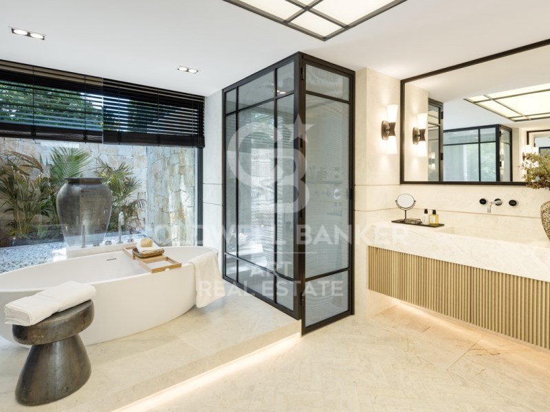 Marbella, Andalusia, ES, 7 Bedrooms Bedrooms, ,7 BathroomsBathrooms,Residential,For Sale,1876132
