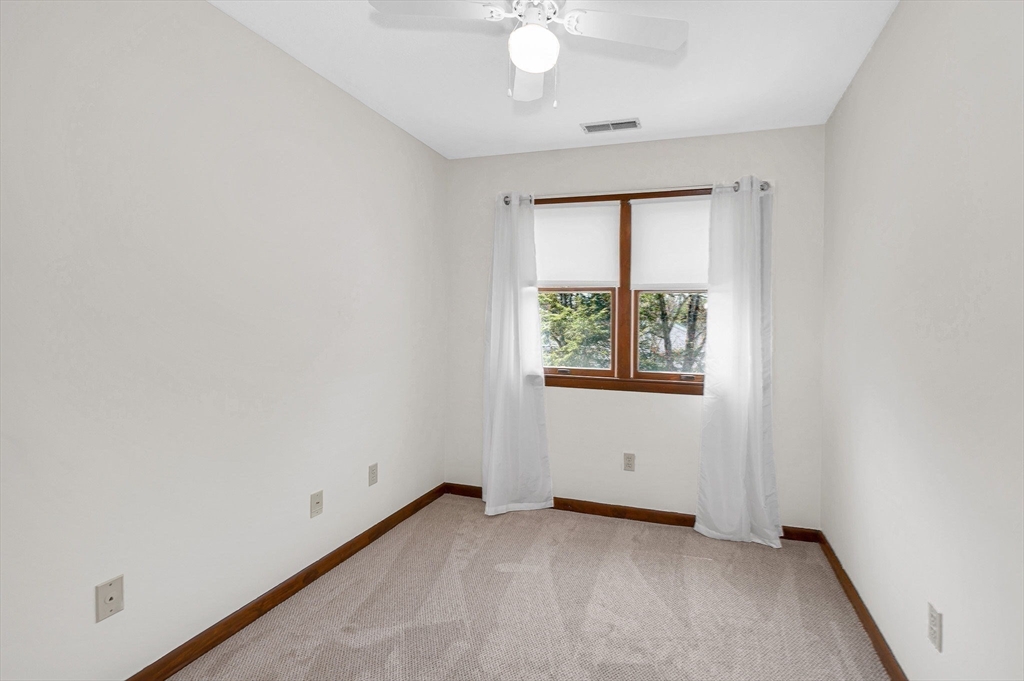 Billerica, Massachusetts, 01821, United States, 5 Bedrooms Bedrooms, ,4 BathroomsBathrooms,Residential,For Sale,2039558