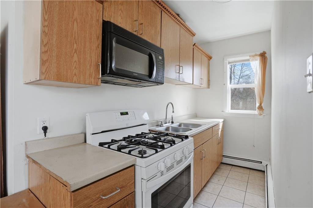 Woonsocket, Rhode Island, 02895, United States, 11 Bedrooms Bedrooms, ,5 BathroomsBathrooms,Residential,For Sale,2034207