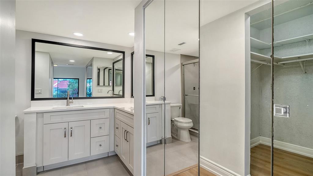 Sarasota, Florida, 34231, United States, 3 Bedrooms Bedrooms, ,2 BathroomsBathrooms,Residential,For Sale,1986536