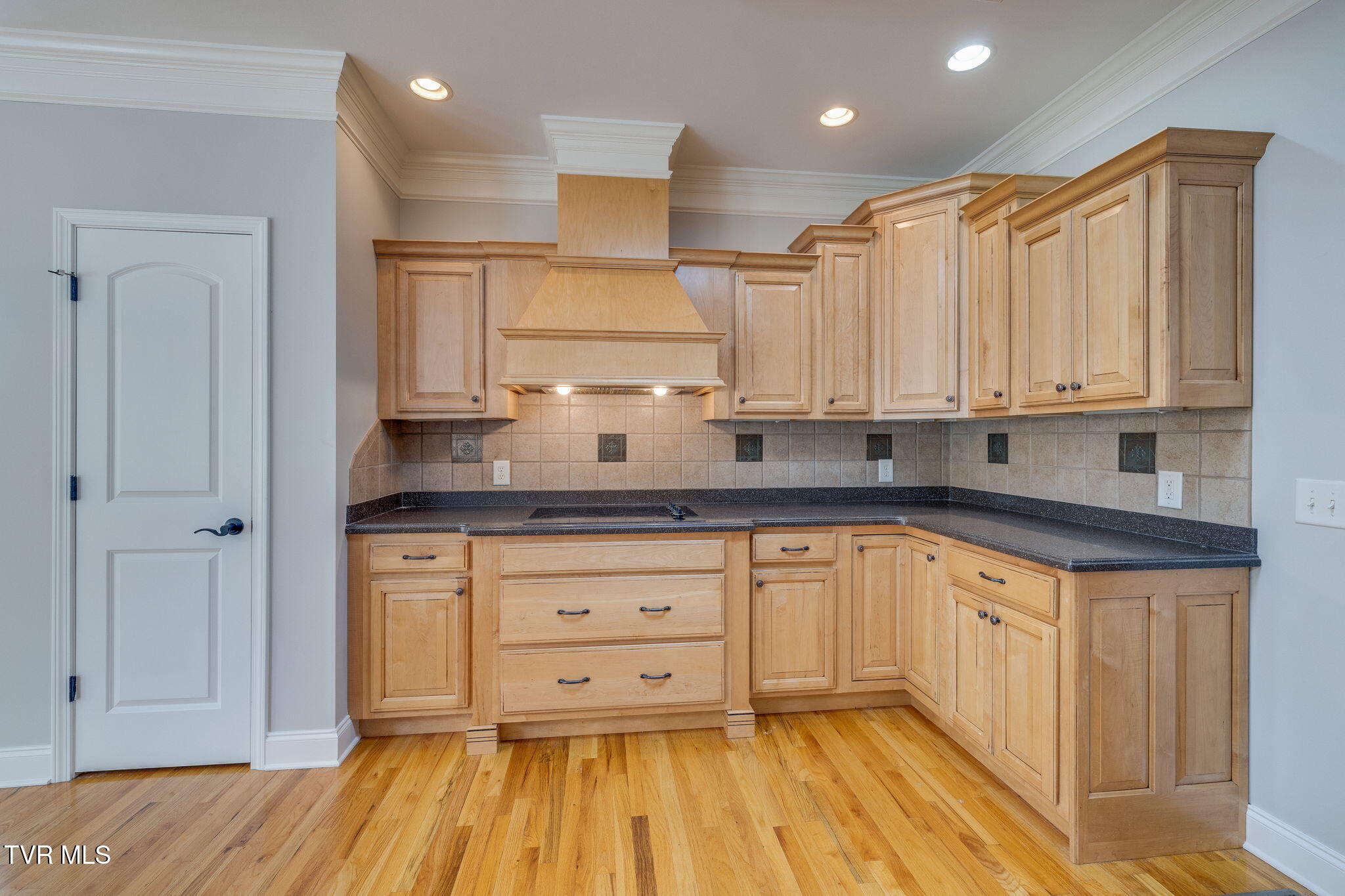 Kingsport, Tennessee, 37660, United States, 3 Bedrooms Bedrooms, ,4 BathroomsBathrooms,Residential,For Sale,1984458